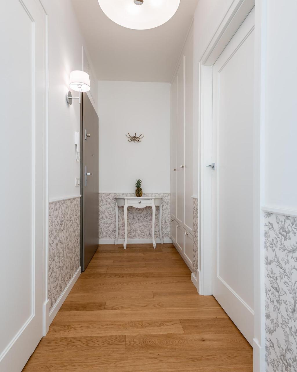 Apartment Airport Lirowa - P&o Serviced Warschau